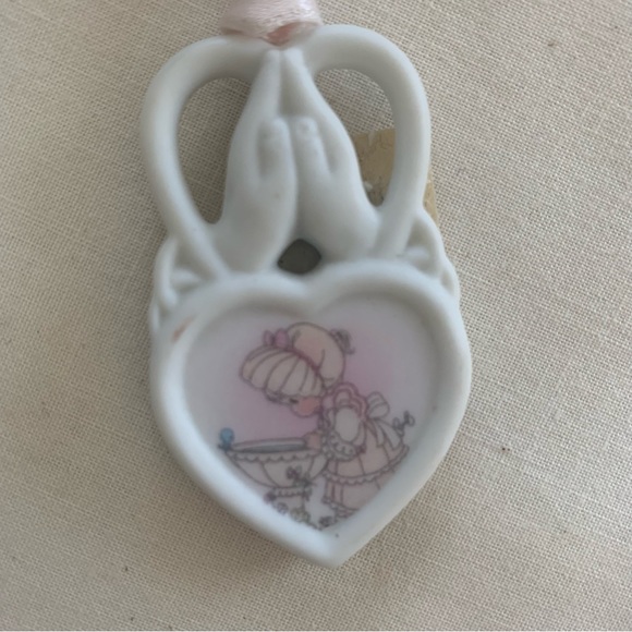 Enesco Precious Moments Porcelan Oraments with Ribbons Set of 5 - Picture 4 of 11